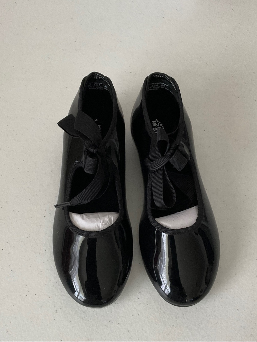 Capezio Black Patent Tap Shoes with Grosgrain Ribbon (NWOT)